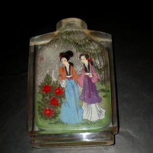 Vintage Chinese Reverse Painted Snuff Bottle